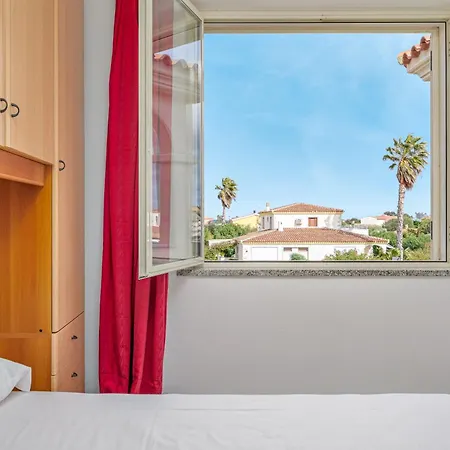 Trilo Sardegna Tatil Evi *